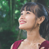 Knots of Freedom Hoops