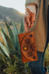 Sunrise Convertible Leather Wallet